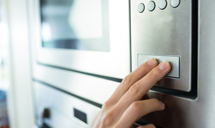 Wat zijn de kenmerken van een horeca magnetron?